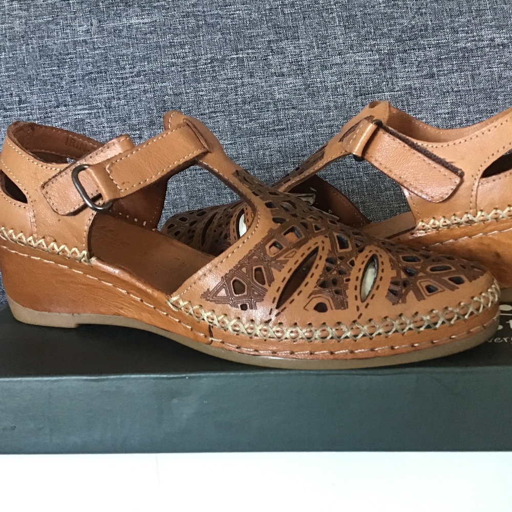 Brand new sandals